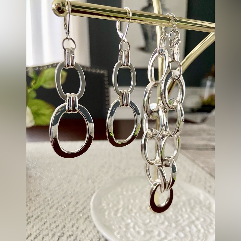 Alfani set of bracelet and earrings. Chunky silver chain